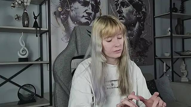 Snapshot of LexiWenford chatting on June 9, 2026, 3:40 am LexiWenford online show from June 9, 2026, 3:40 am