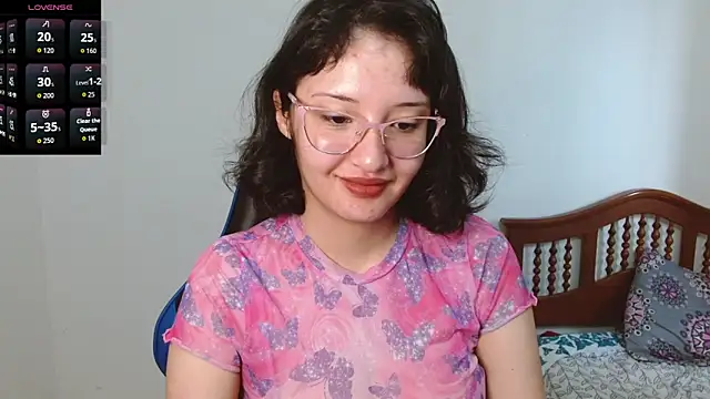 Snapshot of alexaa08 chatting on November 14, 2025, 1:15 pm alexaa08 online show from November 14, 2025, 1:15 pm