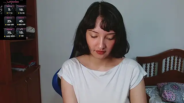 Snapshot of alexaa08 chatting on October 10, 2025, 1:23 pm alexaa08 online show from October 10, 2025, 1:23 pm