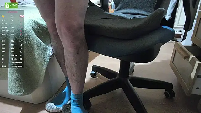 Papi Loveclits online show from April 28, 2026, 8:57 pm