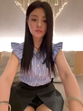 Snapshot of Asia-Melody chatting on May 27, 2026, 6:10 am Asia-Melody online show from May 27, 2026, 6:10 am