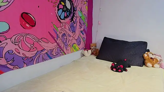 kittyzenn online show from December 21, 2025, 5:14 pm