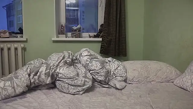 Diamond Tyler online show from March 1, 2026, 2:06 pm