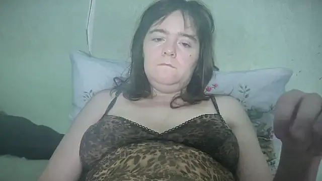 Diamond Tyler online show from December 2, 2025, 2:12 am