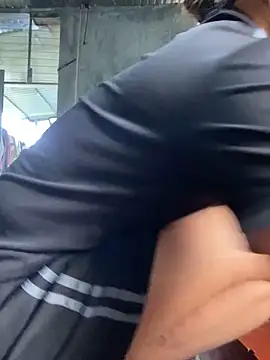 Linaannn online show from April 10, 2026, 11:45 pm