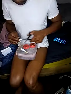 Snapshot of Convertiblechulo chatting on March 24, 2026, 3:39 am Convertiblechulo online show from March 24, 2026, 3:39 am