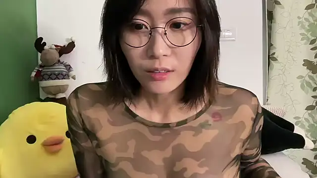 Snapshot of Ashepova000 chatting on January 9, 2025, 11:58 am Ashepova000 online show from January 9, 2025, 11:58 am