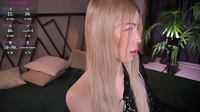 LindaThacker online show from March 12, 2026, 4:29 am