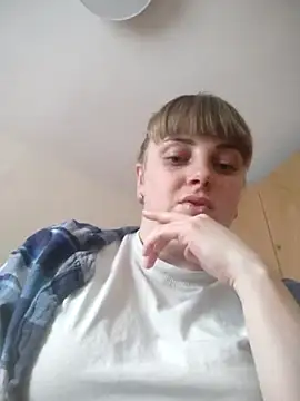 Snapshot of CoddessCrystal chatting on March 7, 2026, 6:42 am CoddessCrystal online show from March 7, 2026, 6:42 am