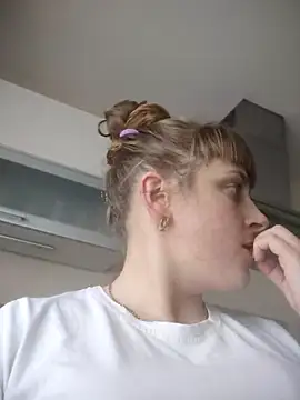 CoddessCrystal online show from February 5, 2026, 12:45 pm