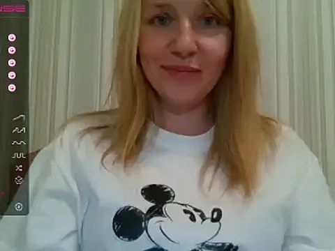 Snapshot of urbadkitty chatting on March 1, 2025, 1:07 pm urbadkitty online show from March 1, 2025, 1:07 pm