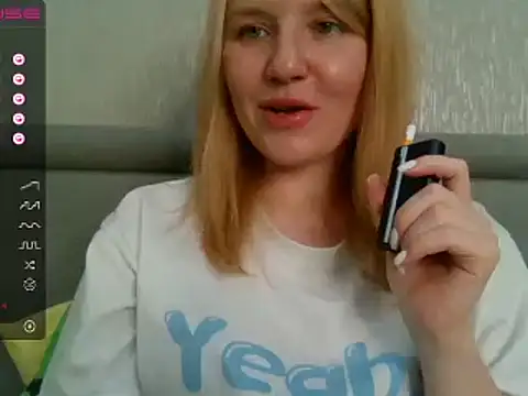 Snapshot of urbadkitty chatting on March 18, 2025, 10:17 am urbadkitty online show from March 18, 2025, 10:17 am