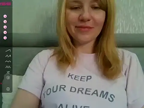 Snapshot of urbadkitty chatting on February 27, 2025, 6:57 am urbadkitty online show from February 27, 2025, 6:57 am