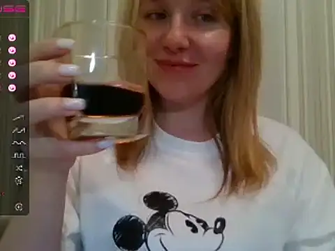Snapshot of urbadkitty chatting on January 10, 2025, 9:53 pm urbadkitty online show from January 10, 2025, 9:53 pm