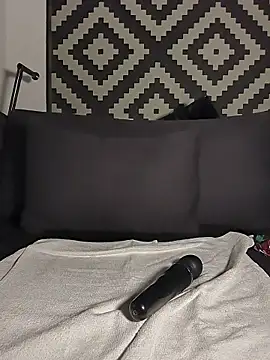 gymyagirlll online show from March 28, 2026, 9:05 pm