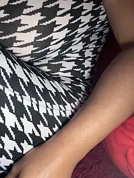 Snapshot of RoxiRedXXX chatting on May 19, 2026, 5:20 pm RoxiRedXXX online show from May 19, 2026, 5:20 pm