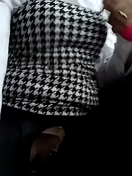 Snapshot of Laanegraofficial_ chatting on January 21, 2025, 5:09 pm Laanegraofficial online show from January 21, 2025, 5:09 pm