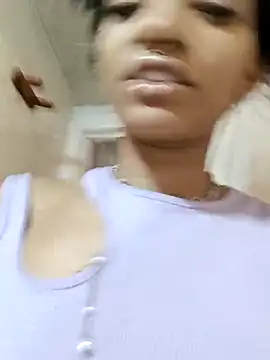 Snapshot of Laanegraofficial_ chatting on March 21, 2025, 2:40 pm Laanegraofficial online show from March 21, 2025, 2:40 pm