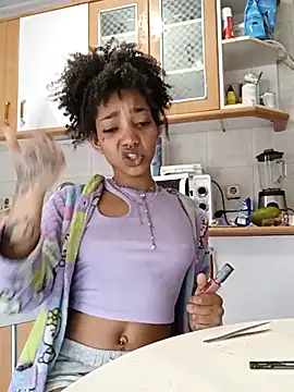 Snapshot of Laanegraofficial_ chatting on March 19, 2025, 2:35 pm Laanegraofficial online show from March 19, 2025, 2:35 pm