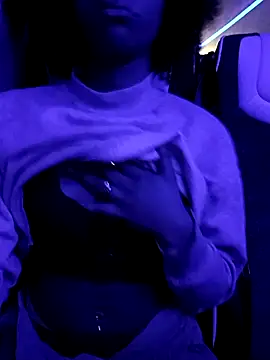 Snapshot of Laanegraofficial_ chatting on February 12, 2025, 6:30 pm Laanegraofficial online show from February 12, 2025, 6:30 pm