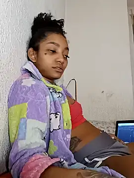 Snapshot of Laanegraofficial_ chatting on January 14, 2025, 8:04 pm Laanegraofficial online show from January 14, 2025, 8:04 pm