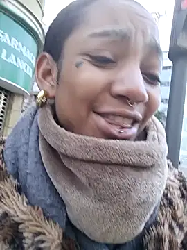 Snapshot of Laanegraofficial_ chatting on December 9, 2024, 10:11 am Laanegraofficial online show from December 9, 2024, 10:11 am