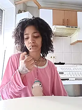 Snapshot of Laanegraofficial_ chatting on March 16, 2025, 4:01 pm Laanegraofficial online show from March 16, 2025, 4:01 pm