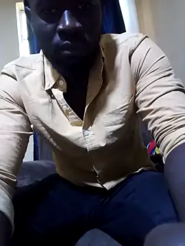 ClinDi online show from November 13, 2025, 2:32 pm