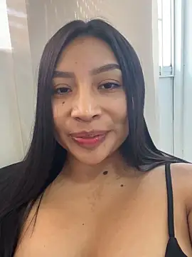 CarolineMaldonado online show from September 27, 2025, 1:28 pm