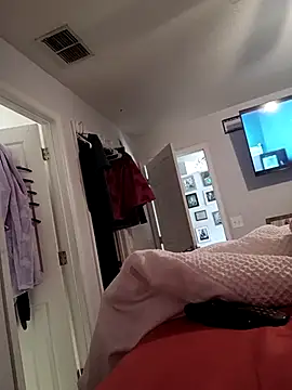 Snapshot of Localboi3 chatting on November 27, 2025, 5:46 pm Localboi3 online show from November 27, 2025, 5:46 pm