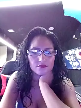 AdelinaMiran90 online show from October 5, 2025, 4:03 am