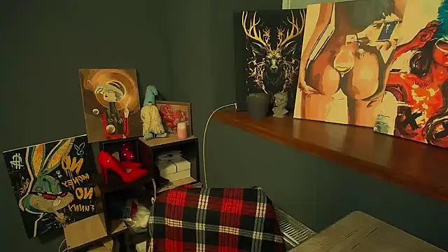 luxie milady online show from April 1, 2026, 12:50 pm