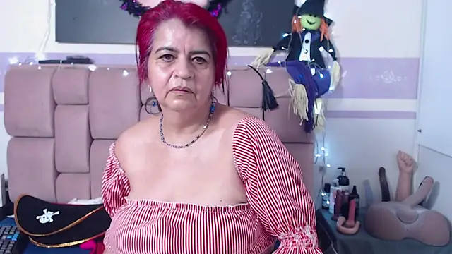 Snapshot of RoxetteMature chatting on October 28, 2025, 11:53 am RoxetteMature online show from October 28, 2025, 11:53 am