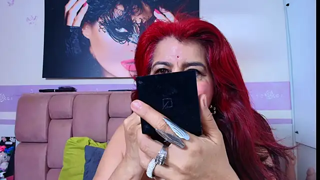 Snapshot of RoxetteMature chatting on April 18, 2026, 12:07 pm RoxetteMature online show from April 18, 2026, 12:07 pm