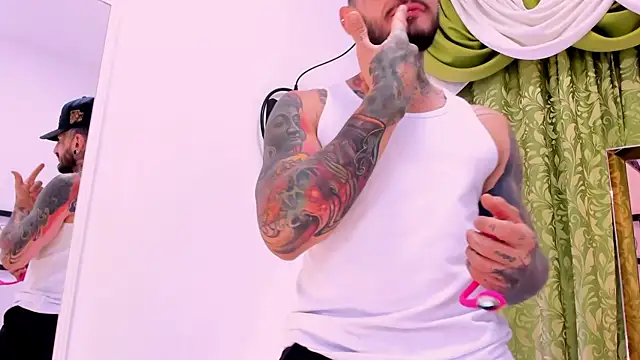 dilan scootk  online show from November 29, 2025, 7:36 pm