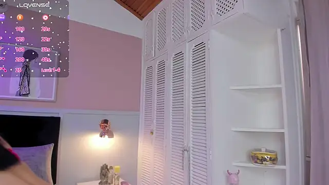 naoko kirino online show from January 25, 2025, 9:04 pm