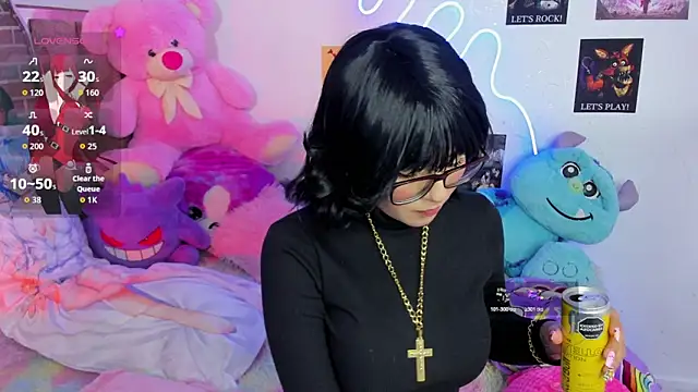 naoko kirino online show from April 8, 2026, 2:13 am