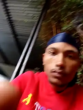 slimmydaddy69 online show from April 18, 2026, 6:49 am