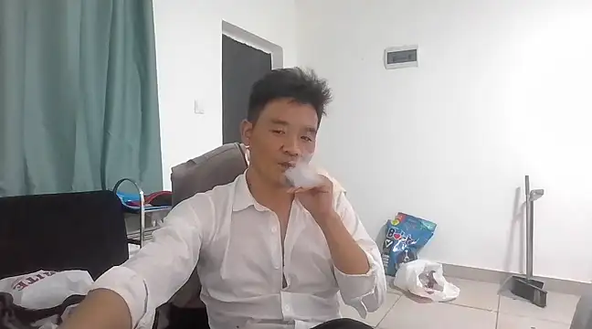 Snapshot of kisstoyousoon2024 chatting on March 9, 2025, 6:21 pm kisstoyousoon2024 online show from March 9, 2025, 6:21 pm