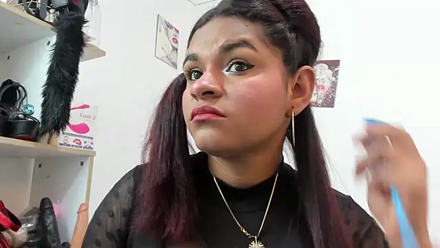 Snapshot of GenesisTT chatting on November 22, 2025, 4:00 am GenesisTT online show from November 22, 2025, 4:00 am