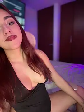 Snapshot of veronicaapink chatting on February 12, 2026, 8:30 pm veronicaapink online show from February 12, 2026, 8:30 pm