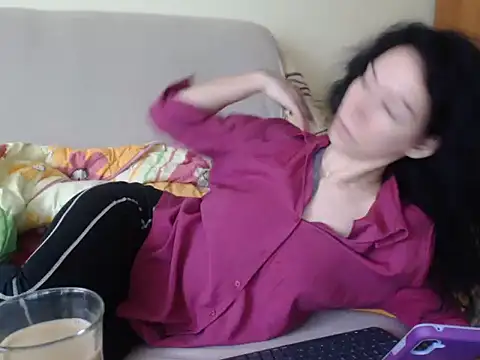 Emmatoo online show from February 26, 2026, 7:41 am