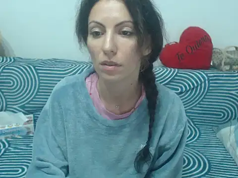 Emmatoo online show from May 15, 2026, 11:47 pm