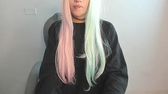 Snapshot of celestica_rose chatting on March 15, 2025, 7:53 am celestica rose online show from March 15, 2025, 7:53 am