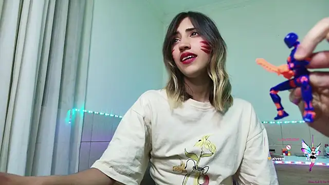 linnie  online show from September 19, 2025, 7:01 am