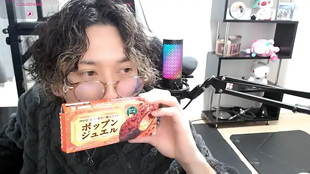 Shizukuu online show from March 10, 2025, 3:52 pm