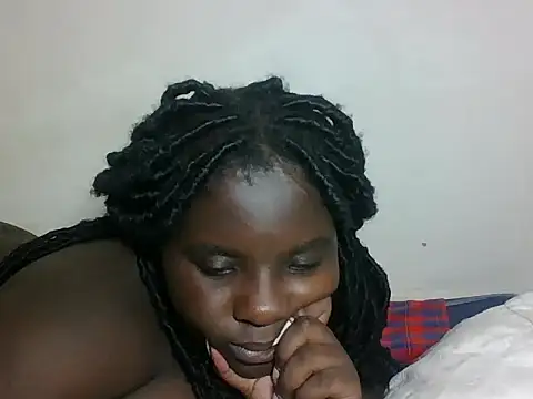 hotebbbyy online show from November 5, 2025, 12:14 am