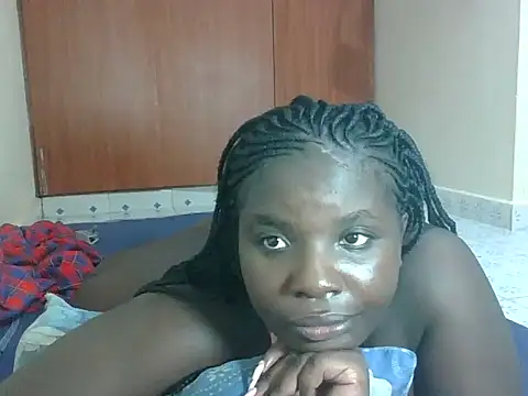 hotebbbyy online show from March 25, 2026, 5:23 pm