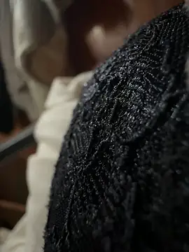 Hellen 111 online show from December 21, 2025, 2:41 pm