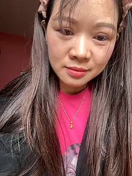 Snapshot of Hellen_111 chatting on October 17, 2025, 2:04 am Hellen 111 online show from October 17, 2025, 2:04 am